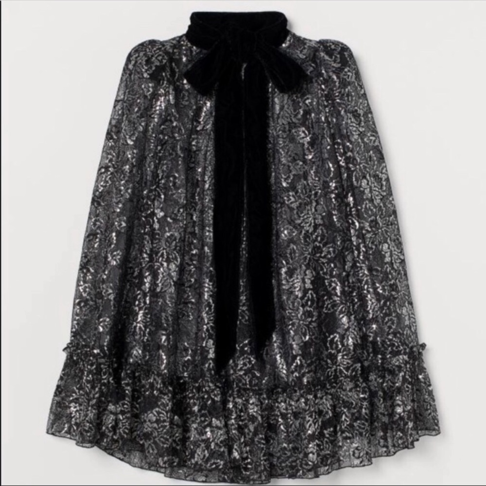 The vampire’s wife H&M collection cape - Picture 2 of 6